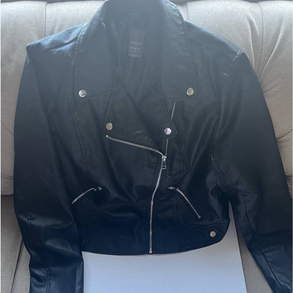 Primark, Asymmetrical Woman’s Black Moto Jacket w/silver buttons on collar NWOT - Picture 2 of 5